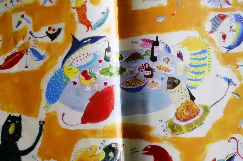 猫太噼哩噗噜在海里