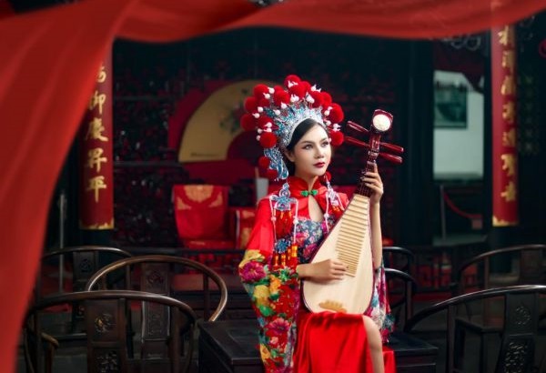 苏静雅周伯年最新完结言情文,苏静雅周伯年小说讲述的是什么