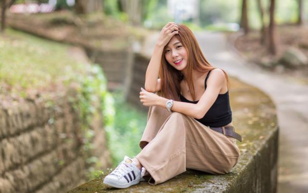 慕伊伊顾伟清讲的什么,慕伊伊顾伟清在线观看