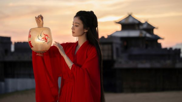 离婚吧咱俩尺寸不合男人俯身在她耳边说砂糖小说（完整版）阅读