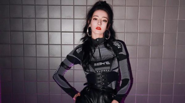 苏慕心祁琮煜玫瑰坠新书热荐免费小说,主角为玫瑰坠的小说叫什么苏慕心祁琮煜