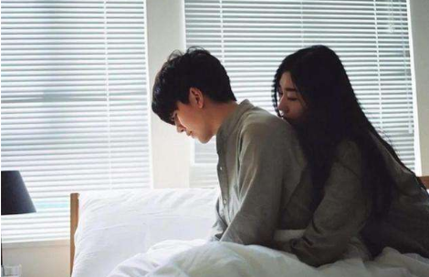现代心理学解释梦见与已婚男人亲热，心理学解梦梦见与已婚男人亲热