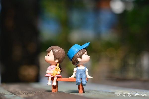 如何撩一个陌生的妹子，快速和陌生女孩认识的聊天技巧