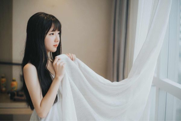 如何跟不认识的男生要微信，加男孩子微信后怎么聊天?