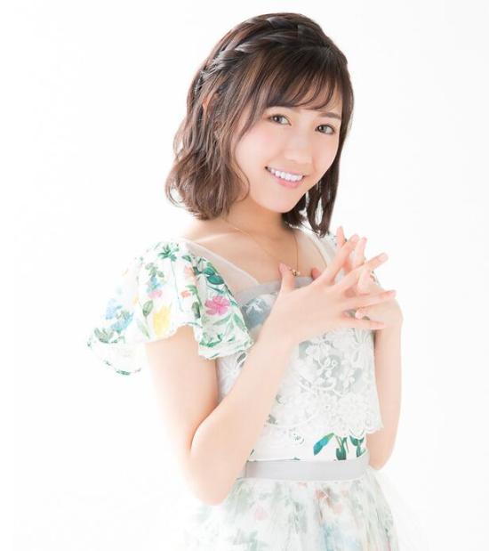 渡边麻友甜美写真曝光 一身软萌纱裙尽显身材娇俏灵动