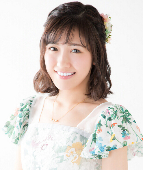渡边麻友甜美写真曝光 一身软萌纱裙尽显身材娇俏灵动