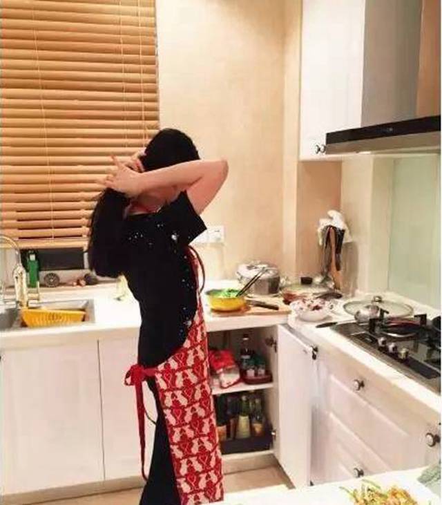 恋情坐实?冯绍峰与“美人鱼”林允同居被拍