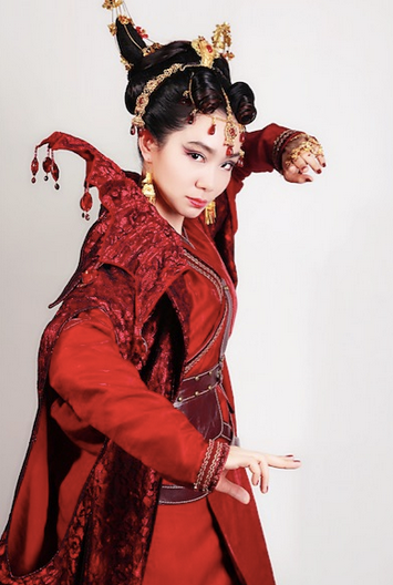 杜娟《大仙衙门》曝光鬼魅女妖造型 女王气场十足