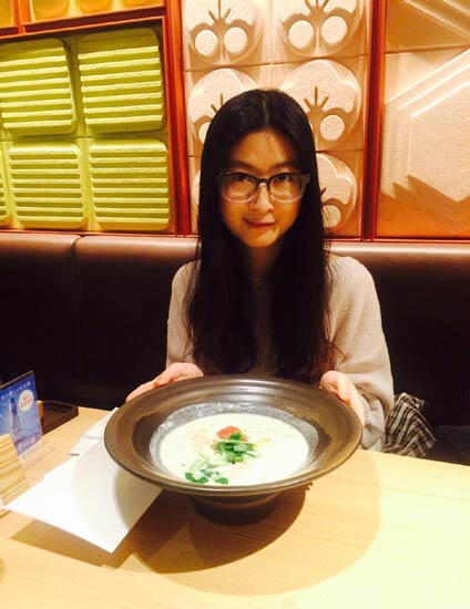 女星方舒大女儿美照曝光 继承母亲美貌