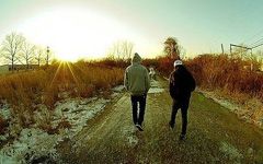 兄弟情深,两个男人酿一壶30年的岁月酒——王学圻和李雪健的友情