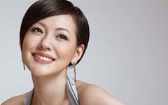 小s：会赚钱的女人更有范儿